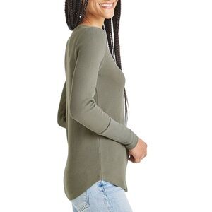 SPLENDID NWT Thermal Forever Long Sleeve Henley in Soft Vob